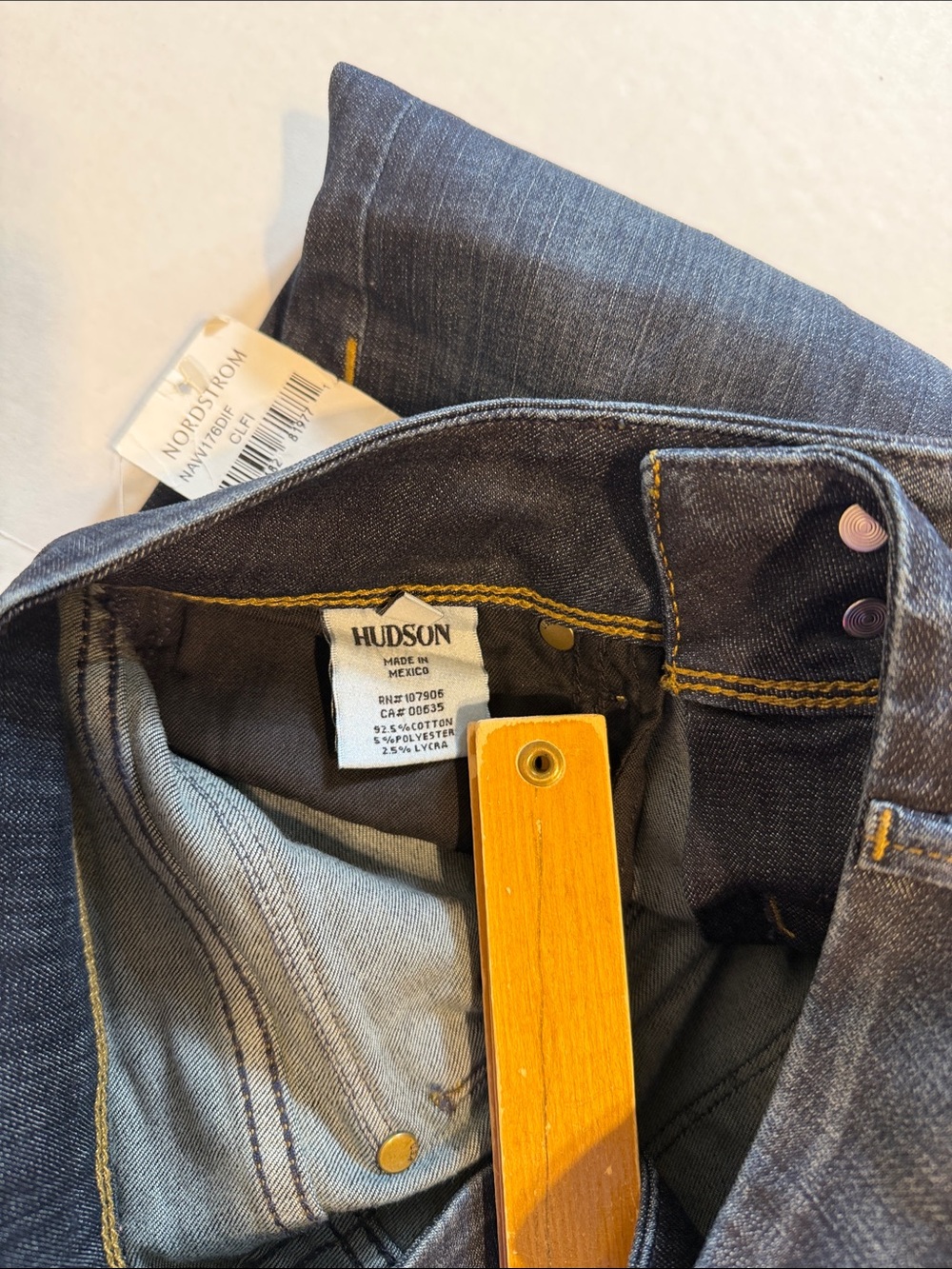 Hudson Beth Mid-Rise Baby Bootcut Jean
Style NAW176DIF - Picture 10 of 11